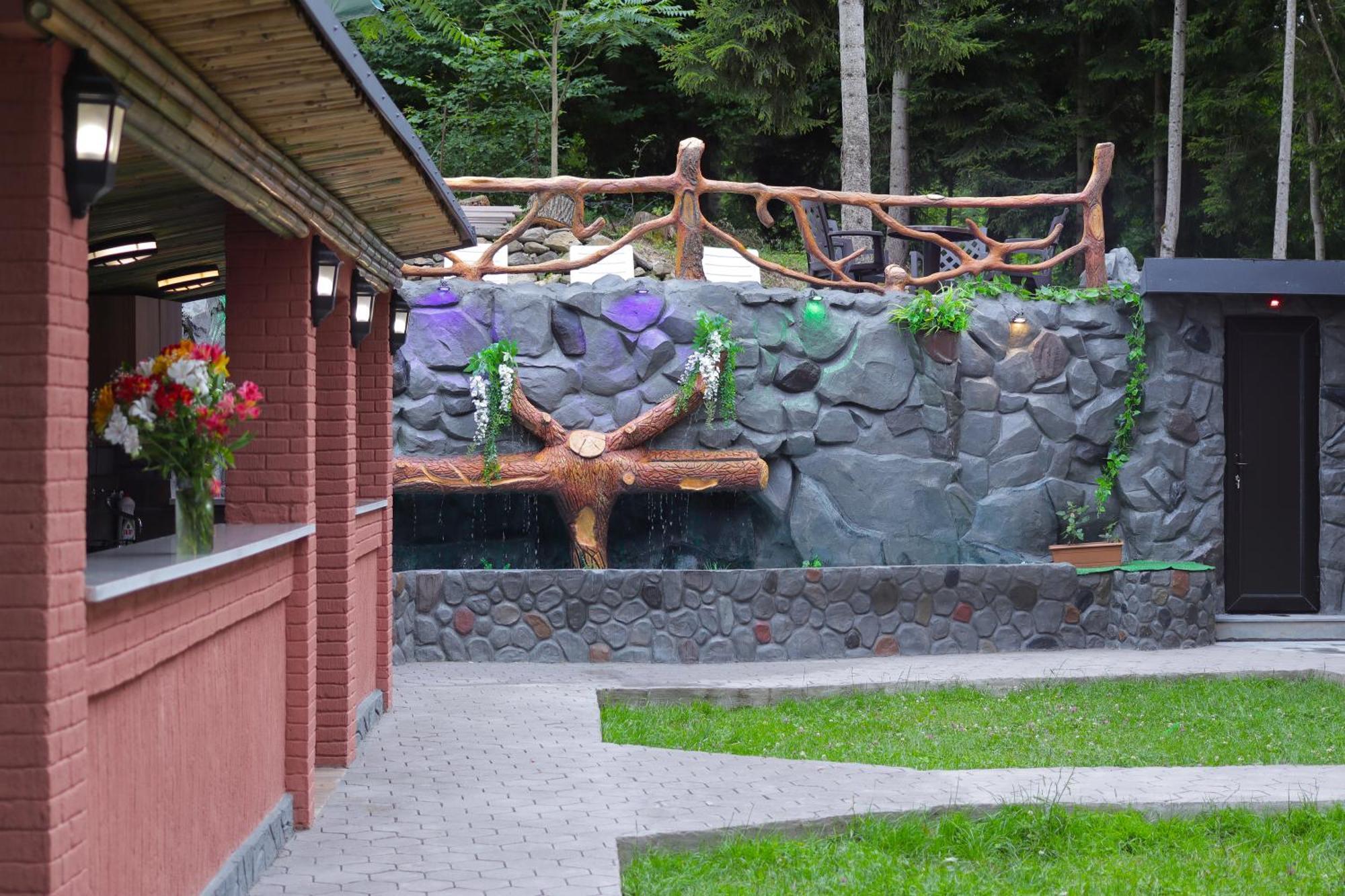 Hotel Evergreen Bordschomi Exterior foto